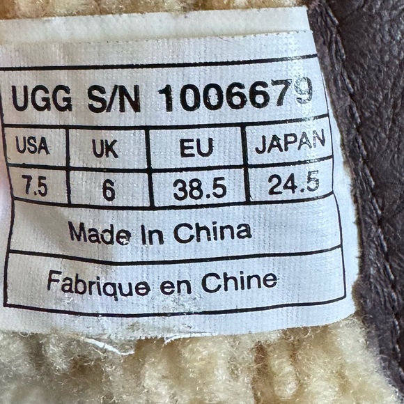 Ugg Chancery Boot - Picture 10 of 10